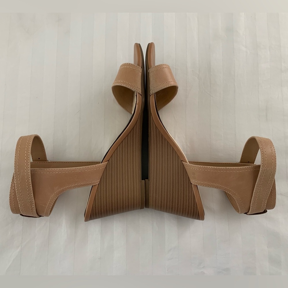 *Donated*Or FREE! Jessica Simpson Cristabel Wedge Sandal - Picture 4 of 13